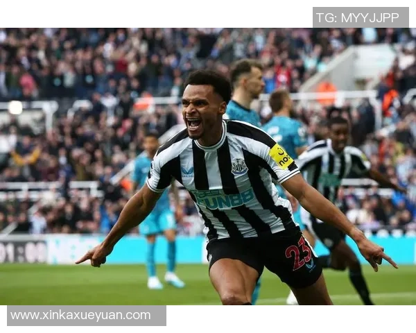 纽卡素喷射机与西部联的激烈对决展现足球魅力与团队精神